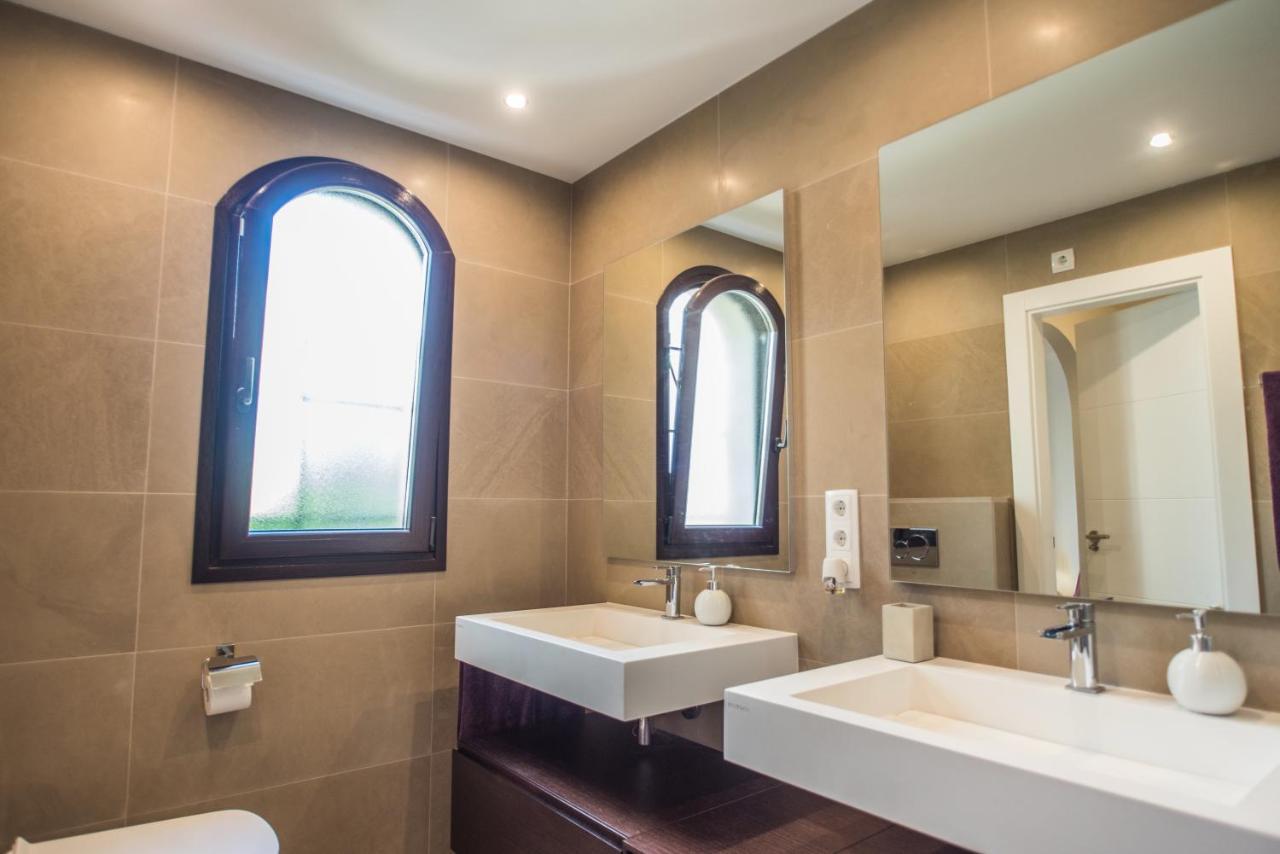 Luxurioese Und Grossraeumige Villa Mit Community Pool, Sicht Auf Das Mittelmeer Sowie Dem Mar Menor, La Manga Club Atamaría エクステリア 写真